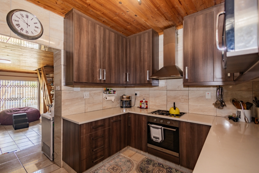 5 Bedroom Property for Sale in Ruyterwacht Western Cape